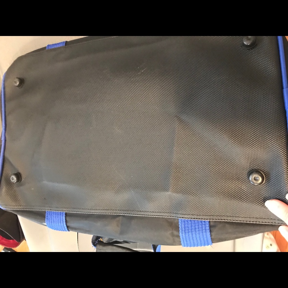 New Gym Bag - Picture 2 of 2